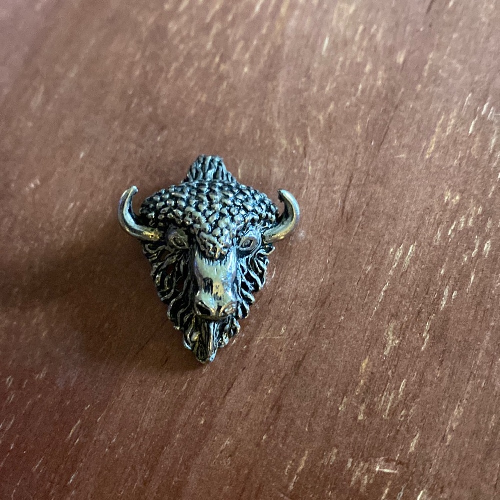 Bull pendant